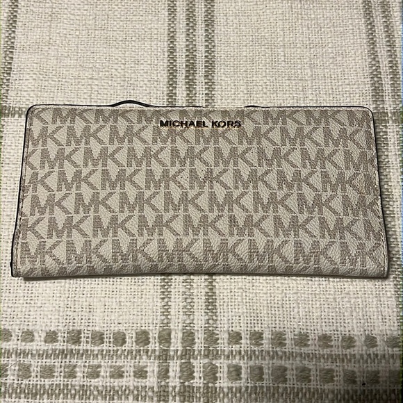 Handbags - MK Wallet